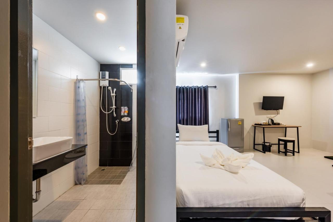 Phuket Marine Poshtel - Sha Plus Chalong Eksteriør billede