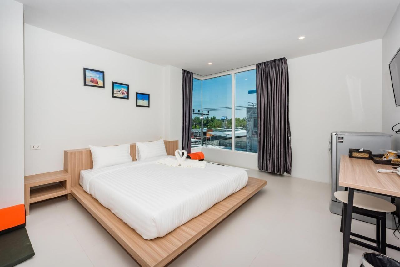 Phuket Marine Poshtel - Sha Plus Chalong Eksteriør billede